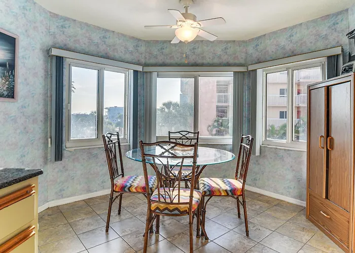 Private Balcony W/ Gulf Views: Indian Shores Holiday home