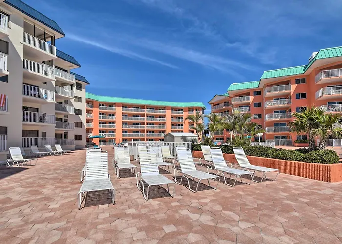 Private Balcony W/ Gulf Views: Indian Shores Holiday home *